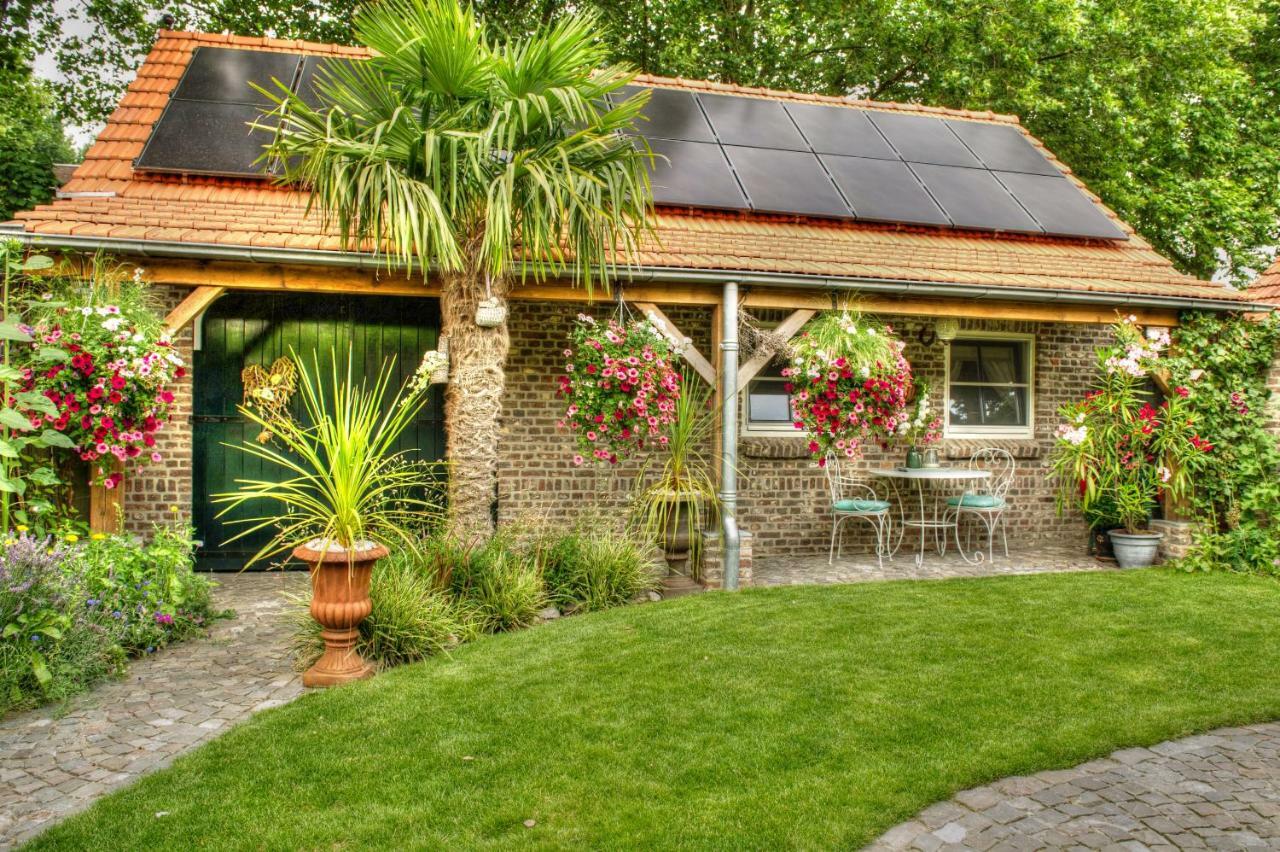 Bed And Breakfast Piekoo Belloo Weert Bagian luar foto