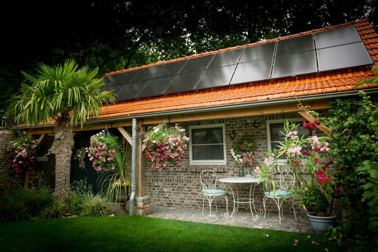 Bed And Breakfast Piekoo Belloo Weert Bagian luar foto